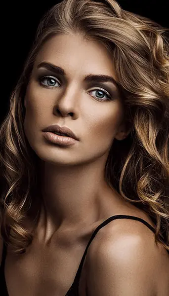 Woman in the CasualDating online profile preview